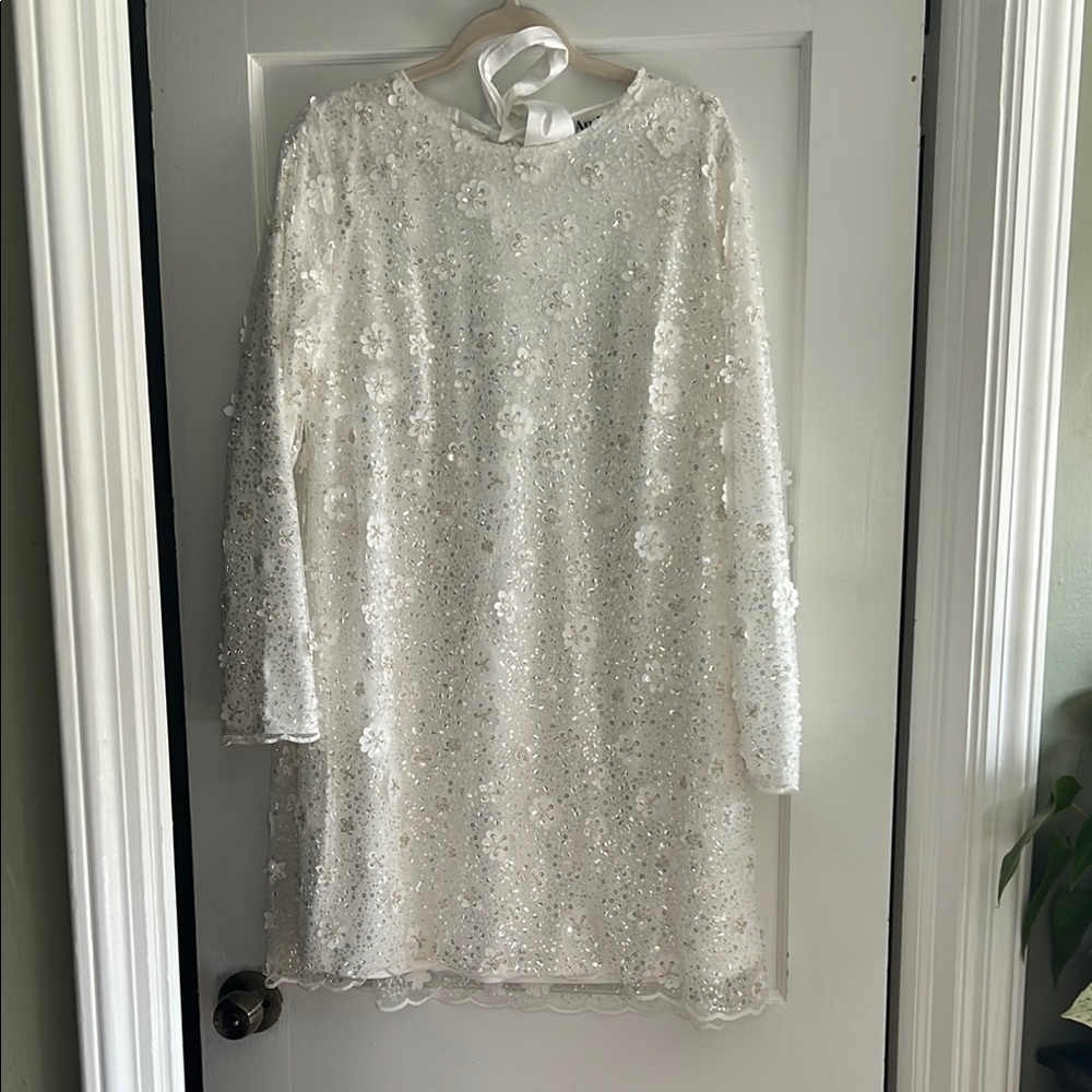 ARULA White Long Sleeve Dress